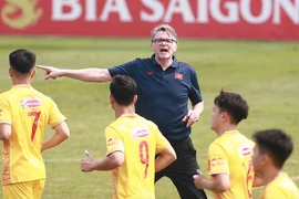 HLV Troussier tiết lộ lối chơi của U23 Việt Nam tại Doha Cup