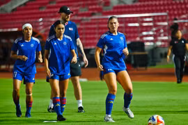 Đương kim vô địch bị loại, tuyển nữ Việt Nam đụng hạng tư World Cup