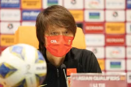 Báo Trung Quốc: "HLV Li Tie sẽ chủ động từ chức"