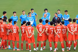 Tháng 10 bận rộn của HLV Park Hang-seo