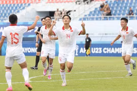Thắng đậm Malaysia, Việt Nam vào chung kết U23 Đông Nam Á
