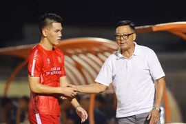 Tiến Linh sắp vượt thầy Huỳnh Đức