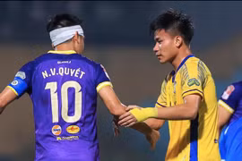 Văn Quyết không muốn đồng nghiệp... gọi bằng chú