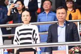 Madam Pang chứng kiến Thái Lan thua sát nút chủ nhà Việt Nam