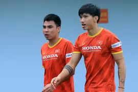 HLV Park tạm gạch tên Văn Hậu, bổ sung gấp 3 cầu thủ