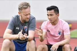 Chanathip: "Cầu thủ trẻ Thái Lan nghĩ tới tiền hơn là cống hiến"