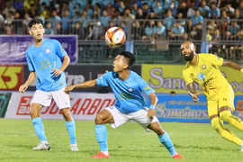 Gác chuyện đình công, cầu thủ Khánh Hoà đồng ý đá tiếp V-League