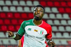 Tiền đạo Ghana sẵn sàng giúp Malaysia quyết đấu tuyển Việt Nam