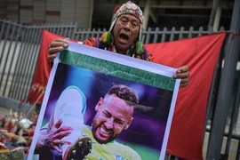 Pháp sư làm phép để 'vô hiệu hoá' Neymar trước trận Peru - Brazil