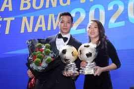 Văn Quyết "nặng ký" ở cuộc đua VĐV tiêu biểu 2020