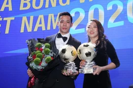 Văn Quyết "nặng ký" ở cuộc đua VĐV tiêu biểu 2020