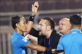 CLB Thanh Hóa đề nghị xét tư cách trọng tài FIFA Lê Vũ Linh?