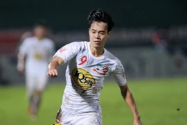 Thắng đậm TP.HCM, đội bóng 'bầu' Đức đua vô địch V-League 2020