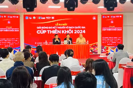 Ra mắt giải bóng đá nữ 7 người vô địch quốc gia