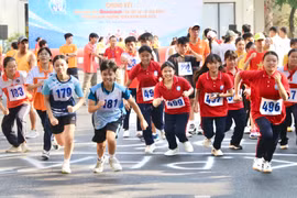 4.000 người tham gia vòng chung kết Giải chạy Báo Hànộimới mở rộng 2025