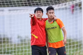 Nếu trụ hạng, CLB TP.HCM được thưởng như nhà vô địch