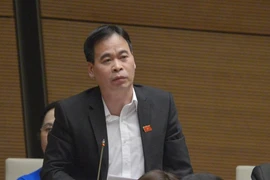 ĐBQH tranh luận: Đi chung thang máy với F0, có phải cách ly tập trung?