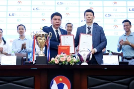 7 đội tranh tài tại giải bóng đá nữ Vô địch quốc gia