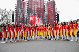 Tỏa sáng nét duyên người phụ nữ Công an nhân dân