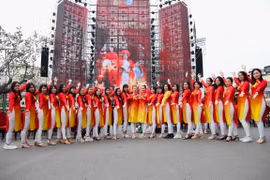 Tỏa sáng nét duyên người phụ nữ Công an nhân dân