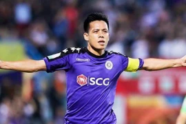 Văn Quyết trước cơ hội lần đầu đoạt Quả bóng Vàng