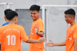 Á quân THPT Phùng Khắc Khoan thắng ấn tượng