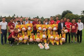 HAGL và Thanh Hoá rủ nhau làm từ thiện trước 'đại chiến'