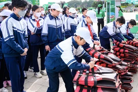 Ngày Olympic trẻ em và phát động toàn dân phòng, chống đuối nước năm 2023