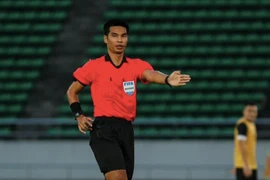 VPF mời trọng tài Thái Lan, Malaysia cầm còi V-League