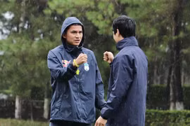 Kiatisak nói 'không' với tuyển Thái Lan, muốn cùng HAGL vô địch V-League