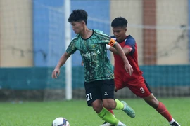 VFF phạt nặng cầu thủ đánh nhau, hăm doạ trọng tài giải hạng ba