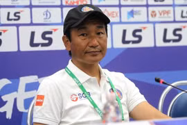 CLB Sài Gòn 6 trận thay 2 HLV