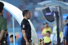 VAR tạo nên vòng đấu lịch sử V-League