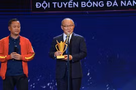 Nhận Cúp Chiến thắng, HLV Park Hang-seo tiết lộ "mục tiêu cuối cùng"