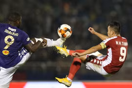 Hai CLB Việt Nam 'phân thân' đá V-League và AFC Cup cùng một ngày?