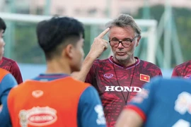 HLV Troussier: "Tôi muốn U23 Việt Nam vươn tầm châu lục"