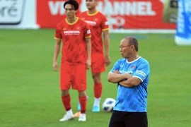 Thầy Park gặp khó: Chọn đội tuyển quốc gia hay U22?