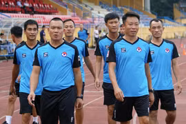 Trọng tài V-League được... tư vấn tâm lý trước khi bắt chính