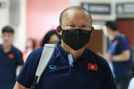 HLV Park trở lại, đối mặt thử thách khắc nghiệt