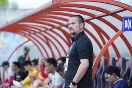 Hà Nội FC chia tay thầy Nhật, CLB Thanh Hoá giữ chân HLV Popov đến 2026