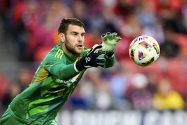 HLV Shin Tae-yong ngóng FIFA 'cởi trói' cho thủ môn gốc Hà Lan