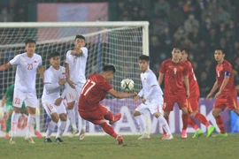 Thầy trò Park Hang-seo tiếp tục sẻ chia cùng đồng bào