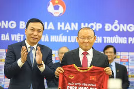 Hợp đồng VFF và HLV Park Hang-seo sẽ tự động gia hạn?