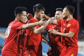 Công Vinh, Công Phượng ghi bàn, Việt Nam ngược dòng thắng Indonesia