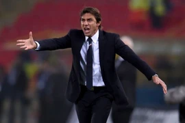Giới hâm mộ Chelsea chào đón tin vui về Conte