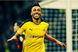 Real chi 100 triệu bảng mua Aubameyang