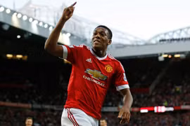 PSG muốn đưa cây săn bàn hàng đầu của M.U trở lại Pháp