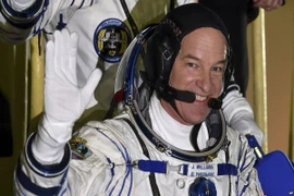 Phi hành gia Mỹ phá kỷ lục thời gian sống trong vũ trụ