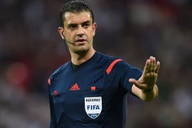 Xác định trọng tài cầm còi trận khai mạc EURO 2016 và trận mở màn của đội tuyển Anh