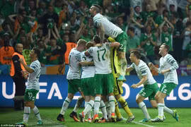 Quật đổ Italia, CH Ailen ghi tên vào vòng 1/8